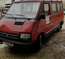 Продается бус Renault Trafic. 1992г. 2.2-Бензин.