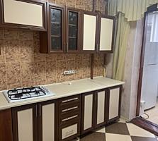 Vind apartament cu 3 odăi cu încălzire autonomă