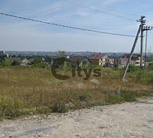 Vînd. Tipul lotului: De construcție. Suprafața terenului: 6 ar. ...