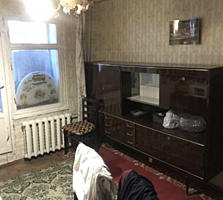 Vînd. Numărul de camere: Apartament cu 4 camere şi mai mult. Fond ...