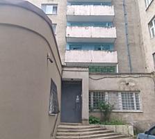 Riscani, str. Florilor. Garsoniera cu 1 camera 11500 euro