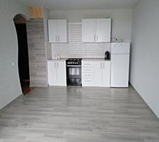 Продам 2-х комн. блок с кладовой Кировский