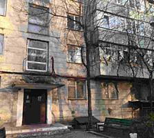 Apartament de vânzare cu două odai, situat în sectorul Buiucani. ...