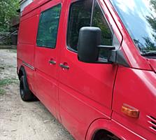 Продам срочно!!!!! Mercedes-413 CDI 2000г грузовой