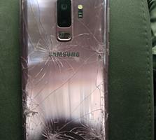 Продается Samsung Galaxy S9+ 64 GB с треснувший стеклом 120у. е.