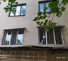 Продам 1 комнатную, р-он Оскара. 1/9 Большая кухня!