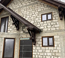 Vînd. Număr de nivele: 2 şi mai multe. Număr de camere: 4. Starea ...