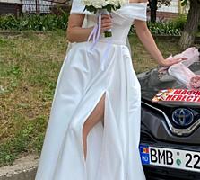 Продам свадебное платье (не венчанное)
