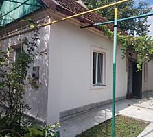 Продам отличный котельцовый дом в центре. Цена 33000 уе