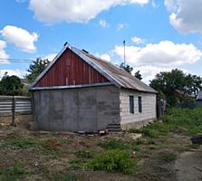 Дом саманный обложен фортаном. Гараж. 3,5 сотки + 4 сотки соседей