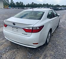 Продаётся в пути! Lexus ES 300H ГИБРИД 2013 г. Заводится и едет.