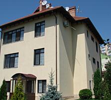 Casa vanzare cu 4 nivele situata in 4 ari