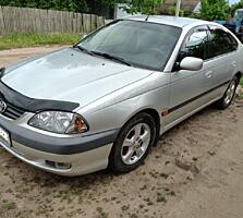 Toyota Avensis, 2001 г. Бензин 1.8 Механика