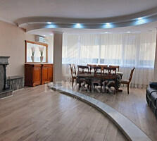Se vinde apartament cu 3 camere, amplasat în sect. Buiucani, pe str. .