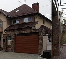 Vînd. Număr de nivele: 2 şi mai multe. Număr de camere: 4. Starea ...