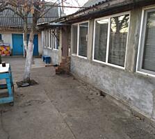 Гиска, каменный дом у подножья Суворовской горы, 27 соток.