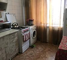 Продам двухкомнатную квартиру. Мечникова.