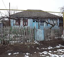 Casa bătrâneasca în Onitcani pe teren 12,5 ari cu apa în ograda, 