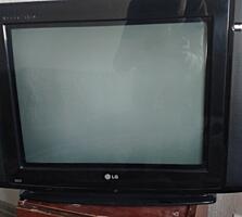 Продам телевизор ЭЛТ LG, 600 рублей. Торг!