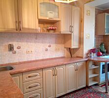 Продам 2-к квартиру (торг)возле Шерифа Днестровск