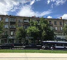 Продам 2-комнатную в центре -от собственника