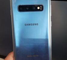Продам Samsung S10 в идеальном состоянии