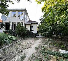 Casa in 3 nivele, teren pentru constructii 6,1 ari, toate comunicatiil