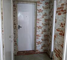 Продаю 1-комнатную квартиру по ул. Севастопольская 28 б, 2-й этаж