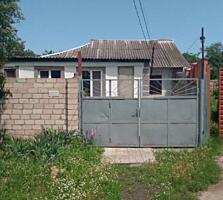 Дом под ремонт на участке правильной формы на улице Обильной ...