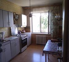 Продается 4 комнатная квартира возле Киевского рынка. Хорошее жилое ..
