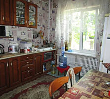 Двухэтажный дом с удобной планировкой на 5.6 сотках, огорожен, ...