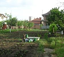 Часть дома, 16 соток земли на Офицерской/ Люстдорфской дороги, ...