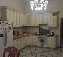 Продам 3х этажный дом, общей площадью 290 м2, село Фонтанка, морская .