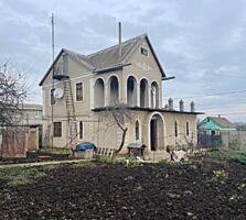 Продам крепкий, добротный дом с террасой. С шикарным видом на море. В