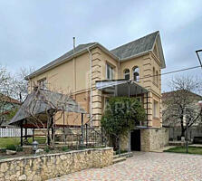 Se vinde casă amplasată în sectorul Râșcani pe str. Memoriei. ...