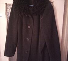 Продам женское пальто размер: 54-56.