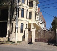 Продам котедж 300 кв. Є своя зона барбекю. Можливий обмін на квартиру