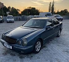 Продам Мерседес W210 2000 г. в. 2.2CDI 4000 $