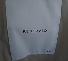 Продам жилет с капюшоном RESEERVED новый