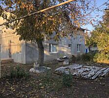 Продам 2-х этажный дом в районе ул. Бочарова, возле школы № 67. ...