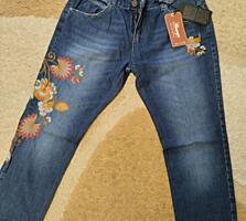 Женские джинсы, штаны и стрейчевые брюки