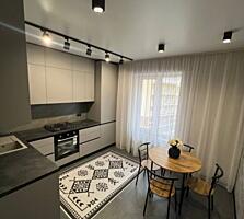 Продам однокомнатную квартиру с кухней- студией в ЖК ВИА РОМА