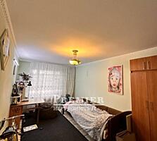 Продам двокімнатну квартиру на вул. Марсельська.