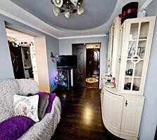 Apartament cu 3 odăi, situat în centrul orașului BĂLȚI! Preț negociabil