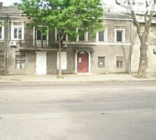 Квартира в жилом состоянии в районе площади Льва Толстого. Два ...