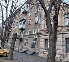 Продается комната в коммуне в самом историческом центре Одессы. Общая 