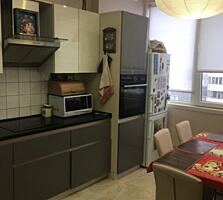Продам 3- х комнатную квартиру в новом сданном комплексе на Таирова. .
