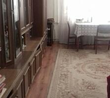 Продам двухкомнатную квартиру в историческом центре возле Украинского 