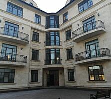 Продается квартира в новом сданном доме. Общая площадь 117 м.кв., ...
