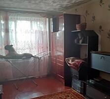 Продам комнату в коммуне на Затонского. Комната 18 кв.м. Кирпичный ...